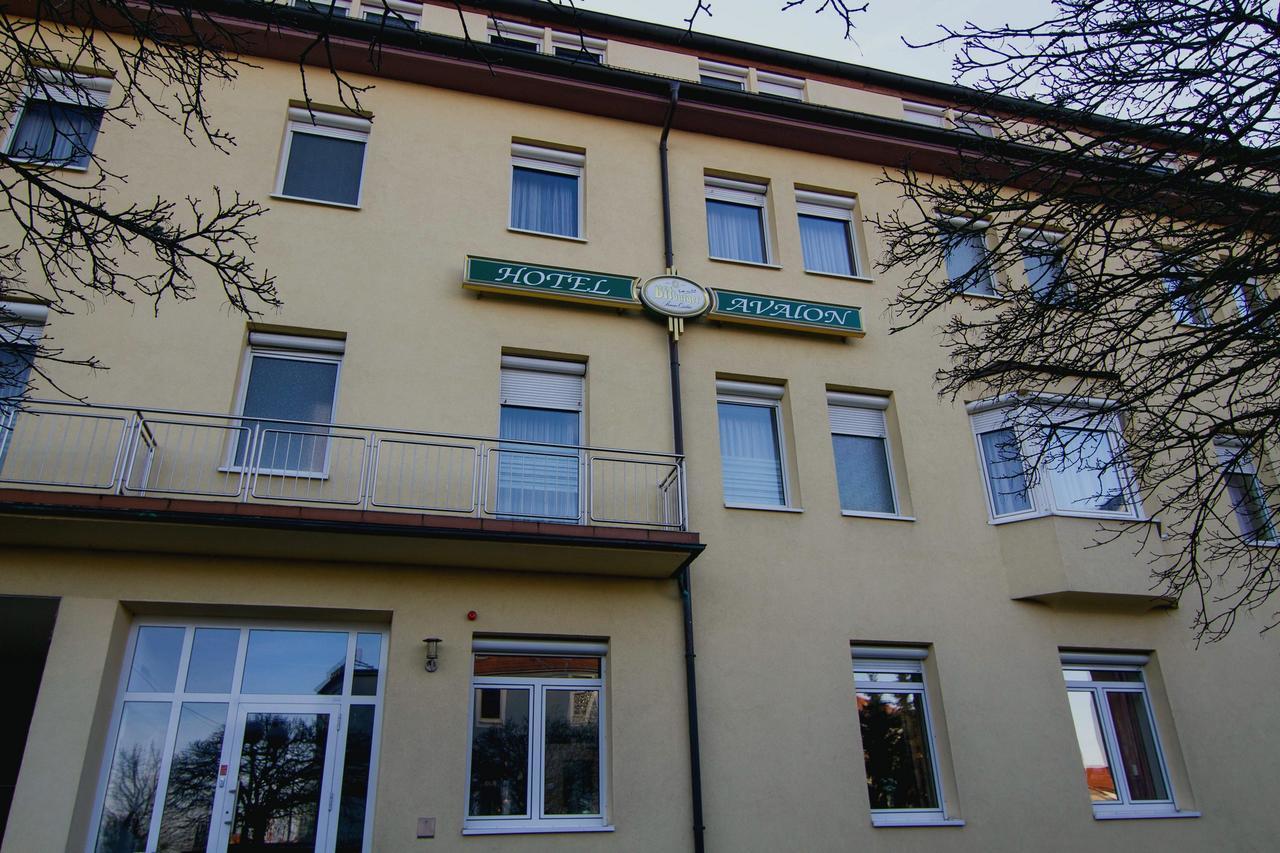 Hotel Avalon Landstuhl Ngoại thất bức ảnh